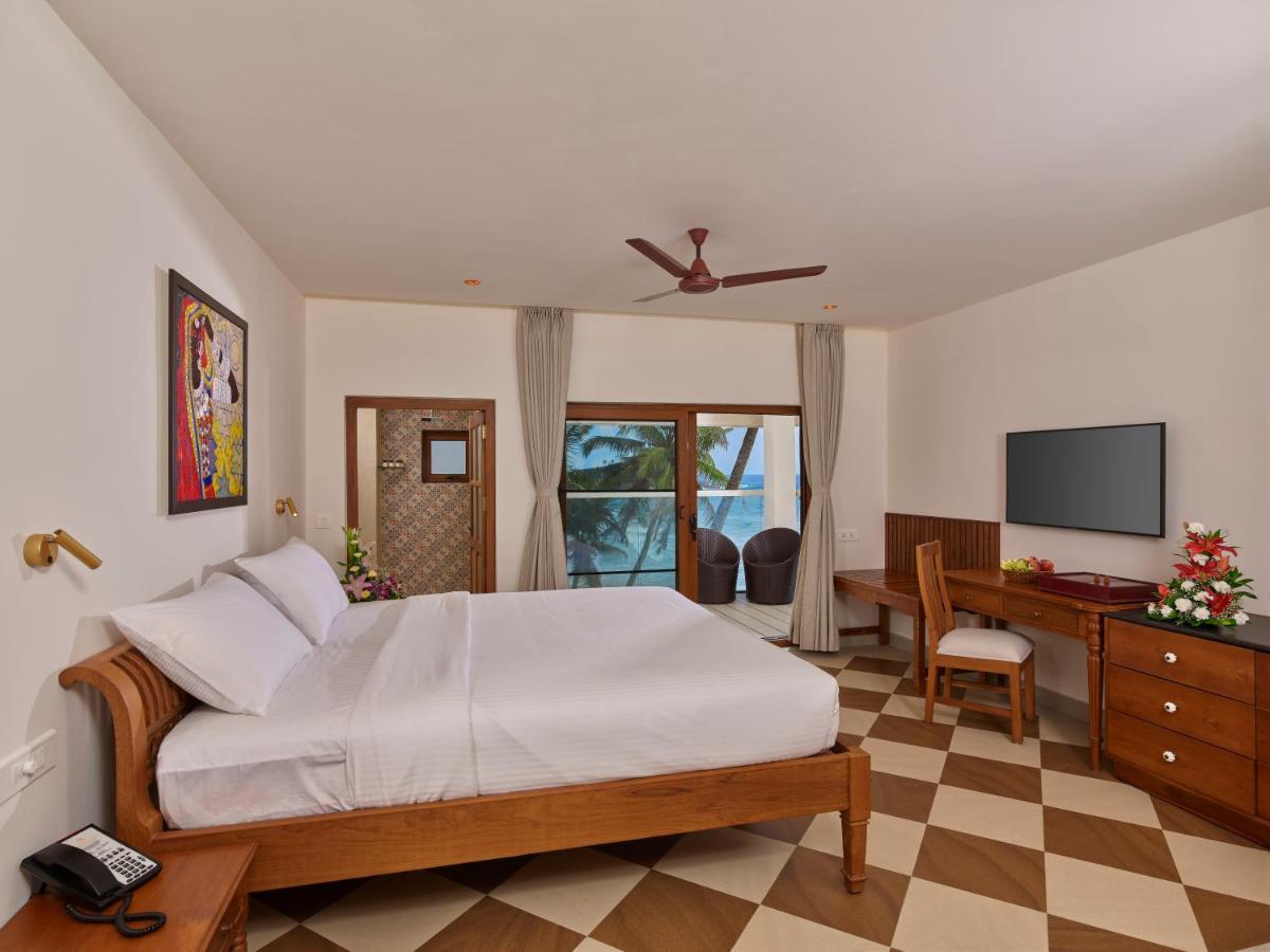 Rockholm At The Light House Beach Kovalam Luaran gambar